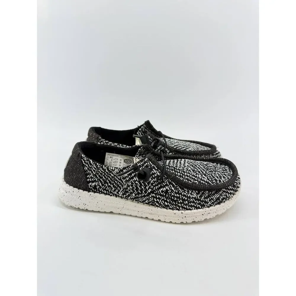 HEYDUDE Wendy Woven Zig Zag Black White Slip On Shoes Womens 6 40198-001